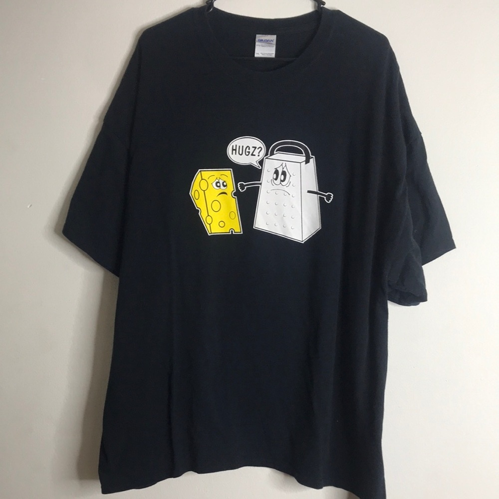 Gildan cheese and grater hugz black tshirt 3XL